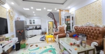 NHÀ ĐẸP THẠCH BÀN - AEON MALL - Ô TÔ ĐỖ CỬA - TẶNG NỘI THẤT 500TR - CHỈ HƠN 5 TỶ