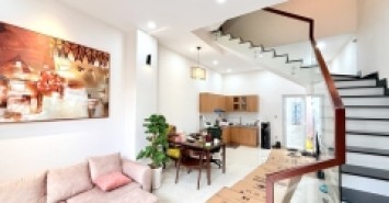 Bán nhà Thủ Đức, Linh Đông, đường số  24. DT 52m2, 4 tầng, 4PN, SH, giá 6.68  tỷ.