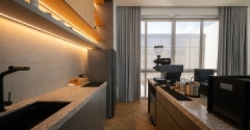 Bán nhà 9 tầng x 140m2 - ngõ 28 Nguyên Hồng - Huỳnh Thúc Kháng - 65 tỷ