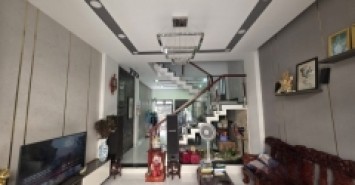 Bán nhà mặt phố Q.2, 90m², 4 tầng, 11.65  tỷ, sổ hồng