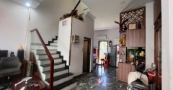 Bán nhà DT 56m², 3 tầng, 3PN, 3WC, Q.9, Thủ Đức. sổ hồng Giá 6.2 tỷ.