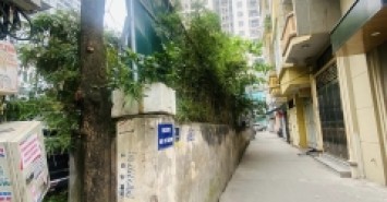 Gia đình cần bán mảnh đất phố Nguyễn Khánh Toàn gần Đào Tấn phù hợp xây ở hoặc cho thuê