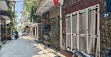Tôi bán căn nhà nằm ở ngõ Lê Lợi ô tô tránh gần chợ Hà Đông diện tích 58m² nhà 4 tầng giá 6 tỷ.
