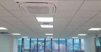 TOÀ VĂN PHÒNG CẦU GIẤY 125M-10 TẦNG LONG LANH - 2 MẶT THOÁNG - CHO THUÊ VĂN PHÒNG 155TR/THÁNG , VỈA HÈ OTO TRÁNH.