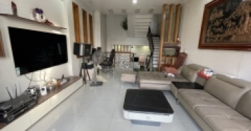 Bán nhà đường số 11, Trường Thọ, Thủ Đức, TP HCM. DT 90m2, 4 tầng, SHR. Giá 15.3 tỷ.