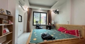 Bán Nhà Văn Chương Tôn Đức Thắng Kinh Doanh - Ô Tô. DT 43m2 5 tầng MT 3.5m Giá 13.5 tỷ