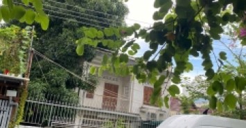 BÁN NHÀ MẶT TIỀN KHÚC THỪA DỤ
Diện tích: 317,5m² (ngang 11m)
Hướng: Đông Nam
Đường trước nhà rộng 15m, khu vực trung tâm sầm uất, tiện kinh doanh đa ngành nghề.
Vị trí cực đẹp, gần biển, chợ, bệnh viện, trường học, di chuyển đến trung tâm chỉ 5 phút.
Giá bán: 23tỷ 500 triệu