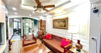 Bán Nhà Đội Nhân 37m.  5 tầng. mặt tiền 3.3m. giá 15.5 Tỷ Ba Đình Hà Nội