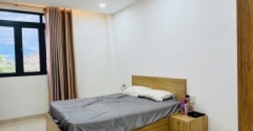 cần bán nhà Kđt mỹ gia-gói 317 lk31
đường số 47, 16m có lề , tiện ích đầy đủ trong bán kính 200m, dtich 5x20, gồm 1 trệt, 2 lầu, 1 tum, 4p ngủ, 5wc, p khách, bếp, sân đậu oto, full nội thất
Nhà đang cho khách nước ngoài thuê 17tr/1 tháng
Giá bán 8ty3 bao thuế phí