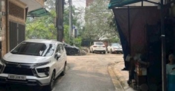 Bán 50M tam trinh tặng nhà phân lô ô tô dừng đỗ kinh doanh hoàng mai