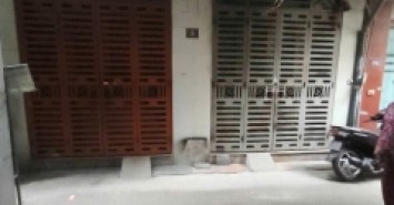 Giảm chào 2 lần gần 2 tỷ cần bán nhà 4 tầng dân xây phố 8-3 ngõ thông hai bà trưng