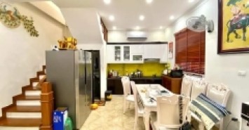 Hoàng Văn Thái mới Kính Koong, gần Ô Tô, DT43m2 x 5 tầng, Mt5.8m, giá 4.2 tỷ.