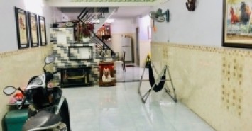 HOT, CẦN BÁN GẤP MẶT TIỀN ĐƯỜNG HỤT ĐƯỜNG ĐÔNG HỒ [P4, Q8]DT: 74M2 (3.8 X14M) 2T,3PN,2WC CHỈ 6.799 TỶ