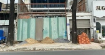 Tòa Nhà MT 850 852 854 Nguyễn Kiệm, Phường 3, Gò Vấp, MT 30m, 10,5x28,8m, Cn 312,4 m2, trệt lửng 5 lầu, hoàn thiện nội thất, 300tr/tháng, 65 tỷ TL 