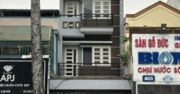 Nhà MT 1069 Phan Văn Trị, Phường 10, Gò Vấp, MT 30m, 4,2x17m, Cn 55,1 m2, trệt 3 lầu, ST, 5PN, 4WC, 17 tỷ TL