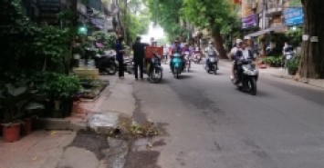 Bán Nhà Mặt Phố Hoàng Hoa Thám Quận Ba Đình. 118m Nhỉnh 40 Tỷ. Cam Kết Ảnh Thật Mô Tả Chính Xác. Chủ Muốn Thanh Khoản Gấp Lo Tiền Cho Con. 2477