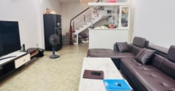 NHÀ ĐẸP Ở NGAY - TRUNG TÂM CẦU GIẤY – GẦN PHỐ - TIỆN ÍCH, AN NINH TỐT - 5 TẦNG, 47M, 5.75 TỶ
