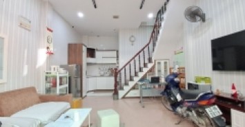 ♥ Kiệt Ô tô thẳng thông 60m ra Lê Duẩn, 33m2, 2 tầng sạch đẹp, 3.x tỷ