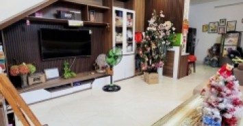 ♥ Nhà Kiệt 3.5m thẳng 50m MT Lý Tự Trọng, 65m2, 3 tầng còn mới, hiện đại, 5.x tỷ
