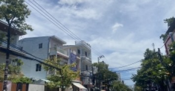 Mặt tiền Núi Thành trung tâm Hải Châu kinh doanh sầm uất DT 95m2 giá 9 tỷ 3 0988677254