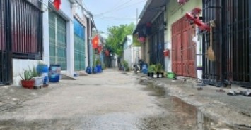 Nhà Tân Đông Hiệp Dĩ An ngang 5m ô tô tận cửa, 30m2, 1 trệt 1 lửng, 1.1 tỷ