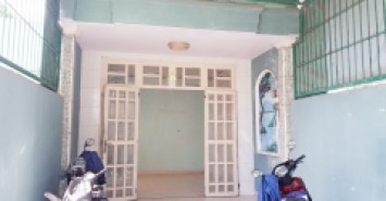 Bán nhà Linh Xuân, Thủ Đức, sân đậu ô tô, lô góc, Dt: 79m2, 2 PN, giá: 4.x tỷ.