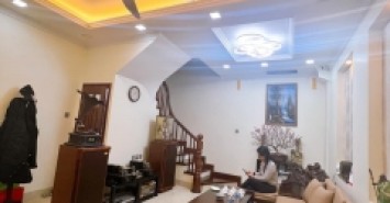 Trung Tâm Mỹ Đình 37m2, dân xây Lô góc 5T thoáng sáng rực rỡ, ngõ thông KD 4.23 tỷ