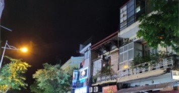 Hạ chào 2.5 tỷ nhà phân lô TĐC Thạch Bàn DT 109m2 MT 6.8m, vỉa hè kinh doanh giá mới 11 tỷ