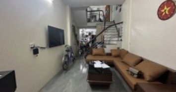 Bán Đất tặng nhà Ngọc Lâm 65m mặt tiền 4,6m 3 tầng đủ công năng -nhỉnh 5 tỷ (thương lượng)