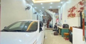 Bán nhà mặt phố Nguyễn Ngọc Nại, nhà 5 tầng, mặt tiền 4.5m, diện tích 65m2, giá bán 15.5 tỷ