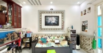 Bán Nhà Nơ Trang Long (4.6x10) 4 Tầng gần Emart, ĐH Văn Lang hơn 6 Tỉ