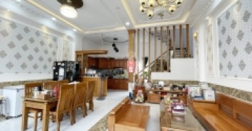 Bán nhà đường Linh Đông, Thủ Đức, 4 tầng, 4PN, ngang 6.5m, xe hơi ngủ trong nhà, Giá 7.3 tỷ.