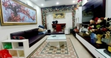 Bán nhà phố Nguyễn Thái Học, Ba Đình, OTO đỗ cổng, cách phố 5M 70m2, 6T giá 11 tỷ