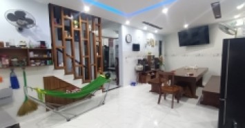 ♥ Nhà Sân Vườn gần MT Ông Ích Khiêm, 175m2, 2 tầng đẹp, 8.x tỷ