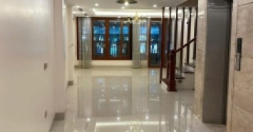 Bán nhà mặt phố Nhật Chiêu 110m2, 5T thang máy, MT6.6m view Hồ Tây cực đẹp giá 72 tỷ