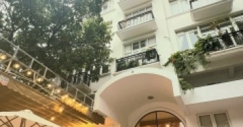 ĐỈNH CAO ,SIÊU PHẨM NHÀ TÂY HỒ , APARTMENT ĐẲNG CẤP - THIẾT KẾ CHÂU ÂU - LÔ GÓC - Ô TÔ  - KINH DOANH DÒNG TIỀN CAO-  DIỆN TÍCH CƯC RÔNG SỔ FULL THỔ CƯ PHÁP LÝ 1 CHỦ RÕ RÀNG