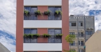 Tòa nhà căn hộ đối diện RIESORT FURAMA 6 tầng có thang máy- 11 phòng-720tr/năm giá giảm từ 13 tỷ còn 11 tỷ 2