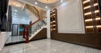 Bán gấp Phan Đăng Lưu, 5x19 hẻm xe hơi 7 chỗ 4 lầu hơn 9 tỷ