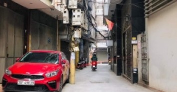 Bán nhà đường Láng, phân lô, Ô tô tránh. Dt 45m2*4 tầng Giá 7,9 tỷ.