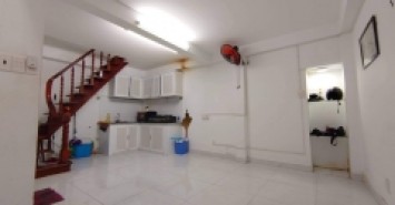 Nhà bán Quận 10,  hẻm xe máy Tô Hiến Thành, 24m2 chỉ 2.7 tỷ
