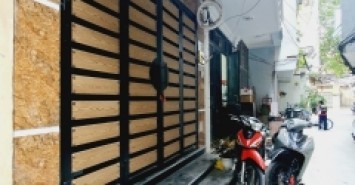 Bán nhà ngõ Thái Thịnh Ô tô đỗ cửa - nhà mới đẹp - 2  thoáng - 4 ngủ-500m ra mặt phố