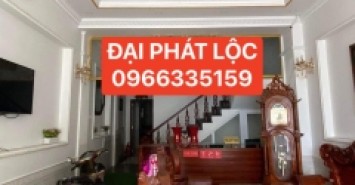 BÁN KHÁCH SẠN MẶT TIỀN 5M BẠCH ĐẰNG 5X20 9 PHÒNG THU NHẬP 300 TRIỆU