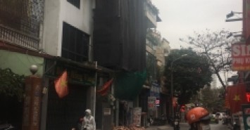Bán nhà mặt phố Nguyễn Quý Đức .DT 68m*4 tầng giá 13.6 tỷ.