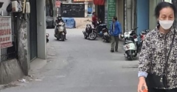 Bán Đất tặng nhà phố Lạc Long Quân, ô tô  đỗ cửa, dòng tiền, kinh doanh