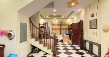 Bán nhà gần Công Viên Cầu Giấy 40m2, 4 tầng, 4 ngủ, nhà đẹp về ở luôn. Nhỉnh 4 tỷ. ẢNH THẬT
