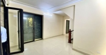 Bán nhà ngõ 604 Ngọc Thuỵ, Long Biên, ô tô đỗ cửa, 7 tầng thang máy tốc độ cao