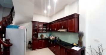 chủ cần tiền bán bán gấp nhà NGỌC LÂM