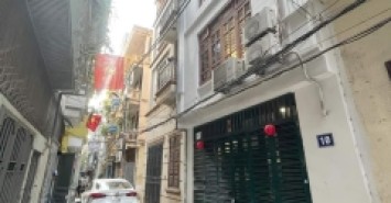 có 102 ! rẻ nhất dẹp nhất nhà ngõ 165 dương quảng hàm 57m 5t hơn 9 tỷ.