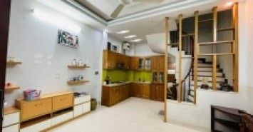 NHÀ PHỐ YÊN HÒA, LÔ GÓC 4 MẶT THOÁNG, NGÕ RỘNG, CHỦ TẶNG HẾT NỘI THẤT, 40M, 5.35 TỶ