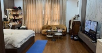 Rất Cần Bán Hạ sox 1.5 Tỷ BÁN NHÀ MẶT PHỐ TRUNG KÍNH, VỈA HÈ ĐÁ BÓNG. KINH DOANH BẤT CHẤP. 60M, 5 TẦNG, 17.5 TỶ